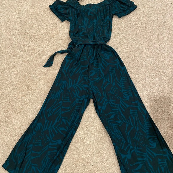 Old Navy Emerald Green off the shoulder Jumpsuit with Palm Print - Picture 3 of 5